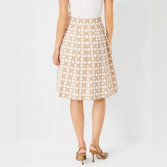 Ann Taylor NWT Rattan Print Pleated Full Skirt Size 4 XS - Picture 2 of 2